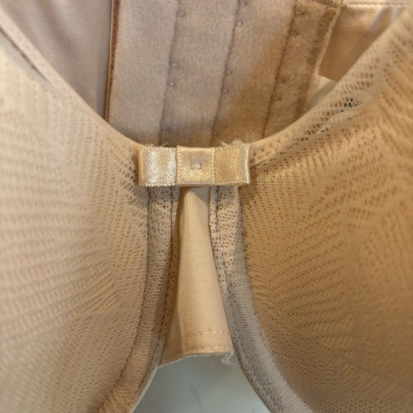 WONDERBRA Sz 40C Bra Perfect Curve Natural Lift Underwire Padded Lace NEW - Picture 4 of 10